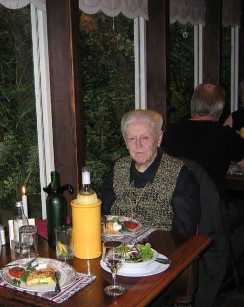 Cecily Crozier at Stone Cottage Restaurant, 2006.